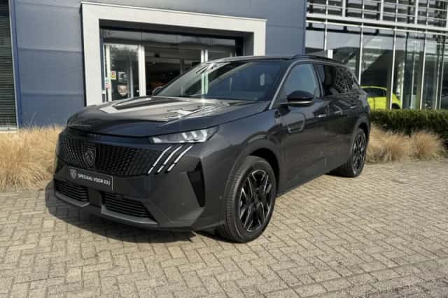 Peugeot 5008 (2025) thumbnail 2