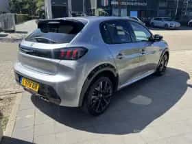Peugeot 208 (2021) thumbnail 5