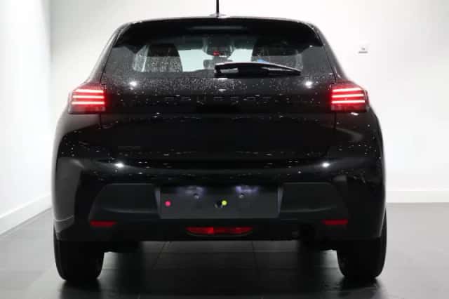 Peugeot 208 (2024) thumbnail 5
