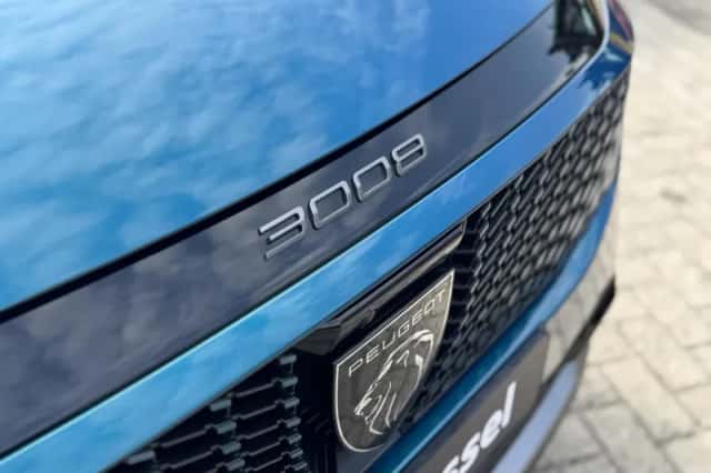 Peugeot e-3008 (2025) thumbnail 6