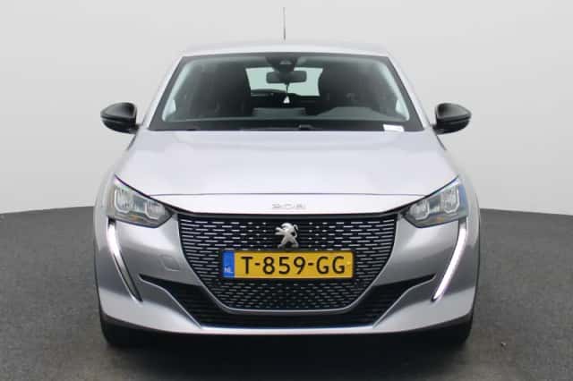 Peugeot e-208 (2023) thumbnail 4