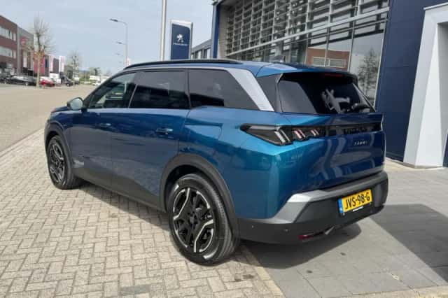 Peugeot 5008 (2026) thumbnail 3