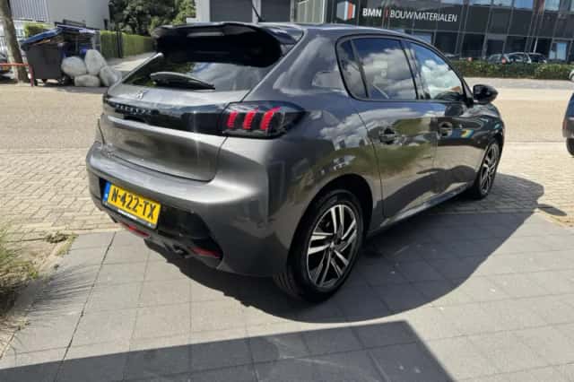 Peugeot 208 (2022) thumbnail 5