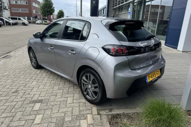 Peugeot 208 (2022) thumbnail 4