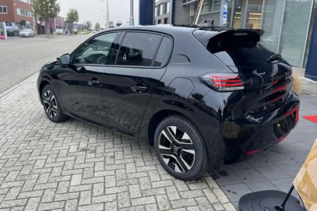 Peugeot 208 (2025) thumbnail 3