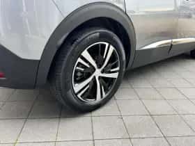 Peugeot 3008 (2023) thumbnail 14