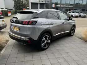 Peugeot 3008 (2023) thumbnail 5