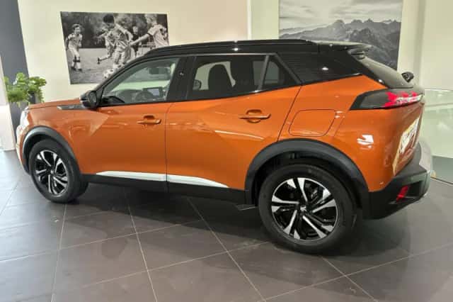 Peugeot 2008 (2021) thumbnail 6