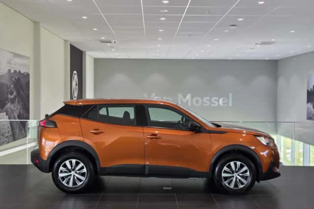 Peugeot 2008 (2022) thumbnail 3