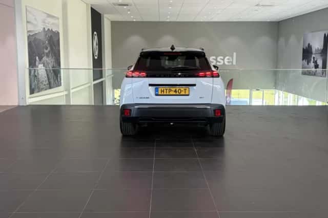 Peugeot e-2008 (2025) thumbnail 5