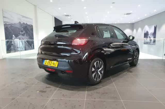 Peugeot 208 (2024) thumbnail 5