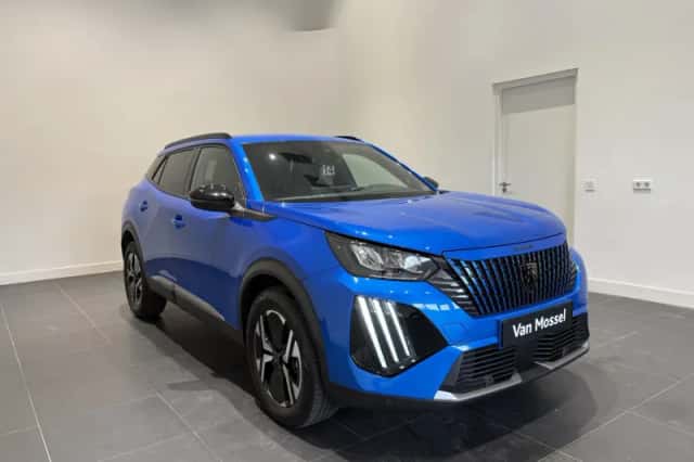 Peugeot 2008 (2024) thumbnail 3