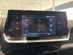Peugeot 2008 (2023) thumbnail 24
