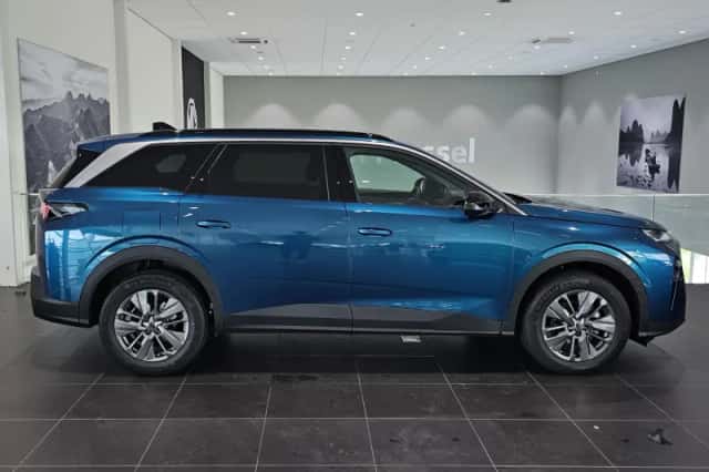 Peugeot 5008 (2025) thumbnail 4