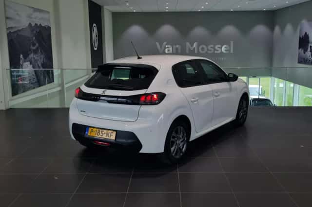 Peugeot 208 (2022) thumbnail 6