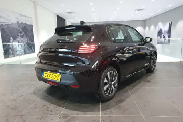 Peugeot 208 (2024) thumbnail 5