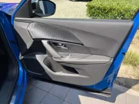 Peugeot e-2008 (2023) thumbnail 20