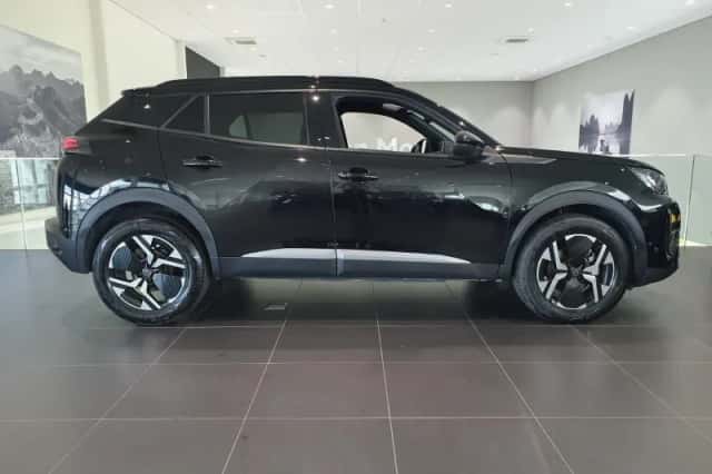 Peugeot 2008 (2024) thumbnail 3