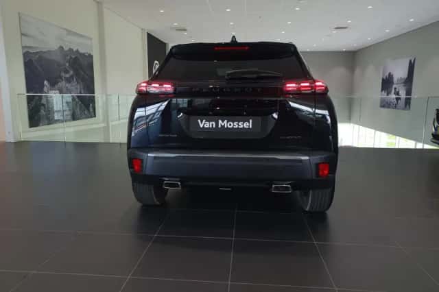 Peugeot 2008 (2024) thumbnail 5