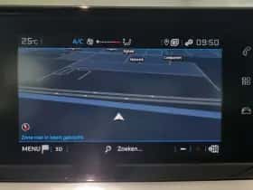 Peugeot 2008 (2021) thumbnail 18