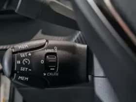Peugeot 2008 (2021) thumbnail 21