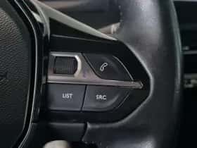 Peugeot 2008 (2021) thumbnail 22