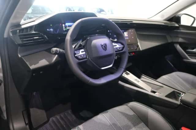 Peugeot e-308 (2024) thumbnail 4