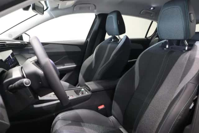 Peugeot e-308 (2024) thumbnail 5