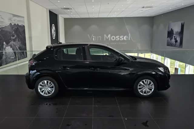 Peugeot 208 (2022) thumbnail 4