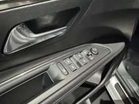 Peugeot 3008 (2022) thumbnail 13