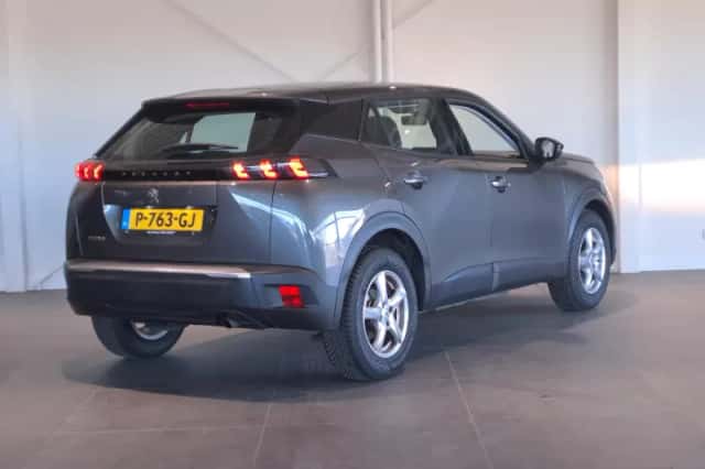 Peugeot 2008 (2022) thumbnail 5