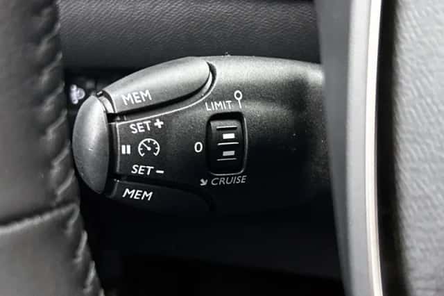 Peugeot 208 (2025) thumbnail 6
