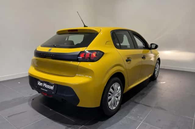 Peugeot 208 (2022) thumbnail 4