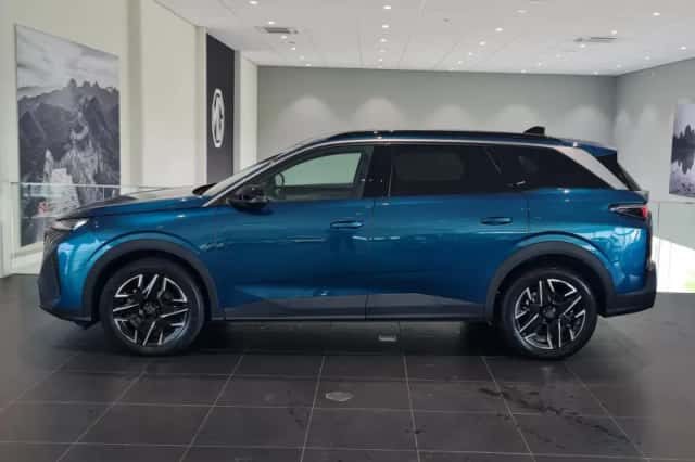 Peugeot 5008 (2025) thumbnail 2