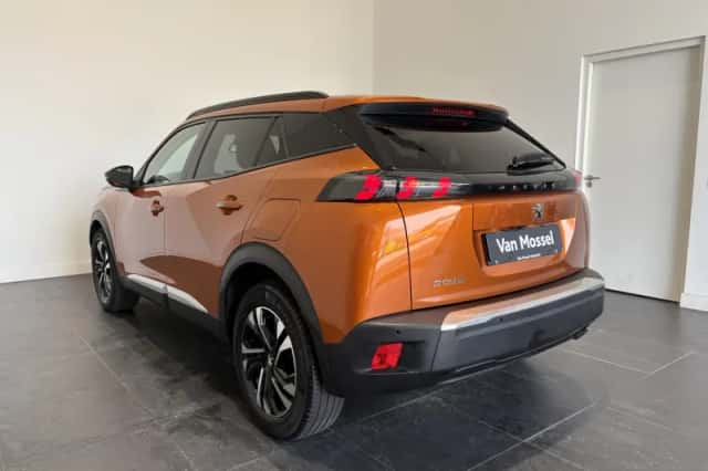 Peugeot 2008 (2021) thumbnail 5