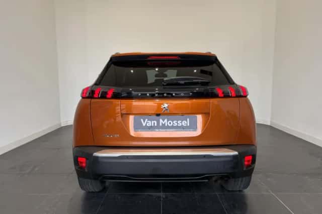 Peugeot 2008 (2021) thumbnail 6
