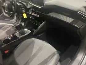 Peugeot 208 (2022) thumbnail 11