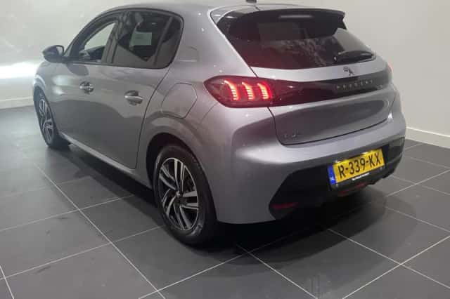 Peugeot 208 (2022) thumbnail 5