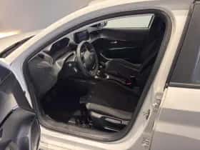 Peugeot 208 (2023) thumbnail 8