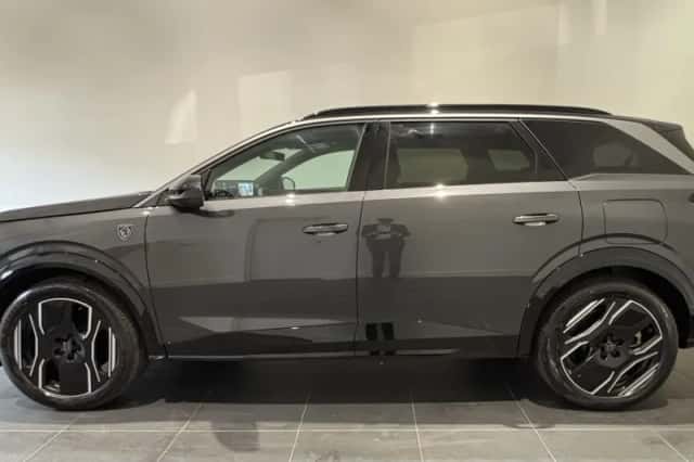 Peugeot E-5008 (2024) thumbnail 4