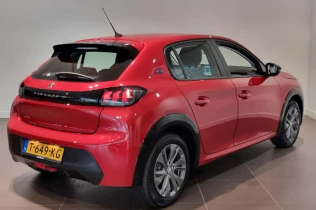 Peugeot e-208 (2023) thumbnail 2