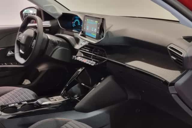 Peugeot e-208 (2023) thumbnail 3