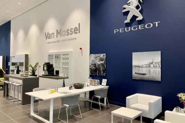 Peugeot e-2008 (2025) thumbnail 4