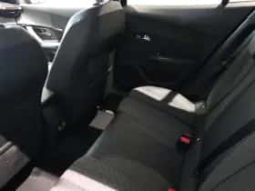 Peugeot 2008 (2024) thumbnail 5