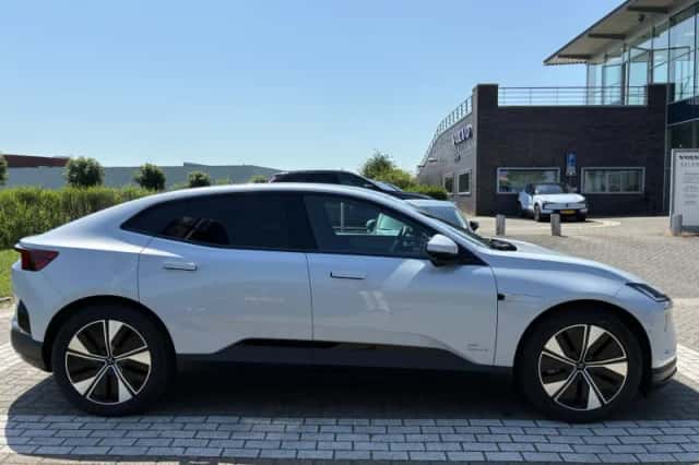 Polestar 4 (2025) thumbnail 6