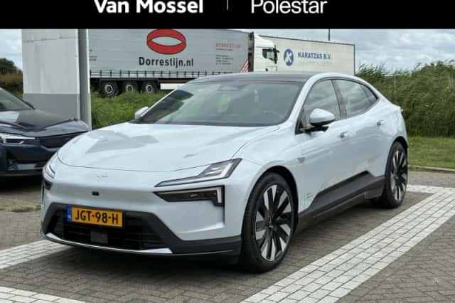 Polestar 4 (2025) thumbnail 1