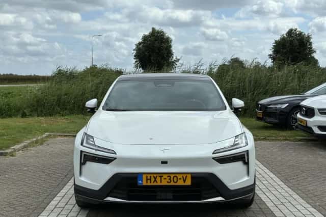 Polestar 4 (2025) thumbnail 2
