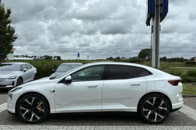 Polestar 4 (2025) thumbnail 3