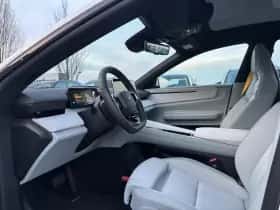 Polestar 4 (2025) thumbnail 8