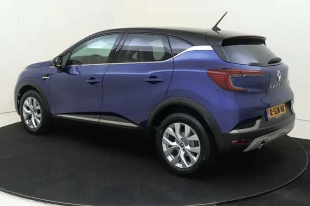 Renault Captur (2020) thumbnail 3